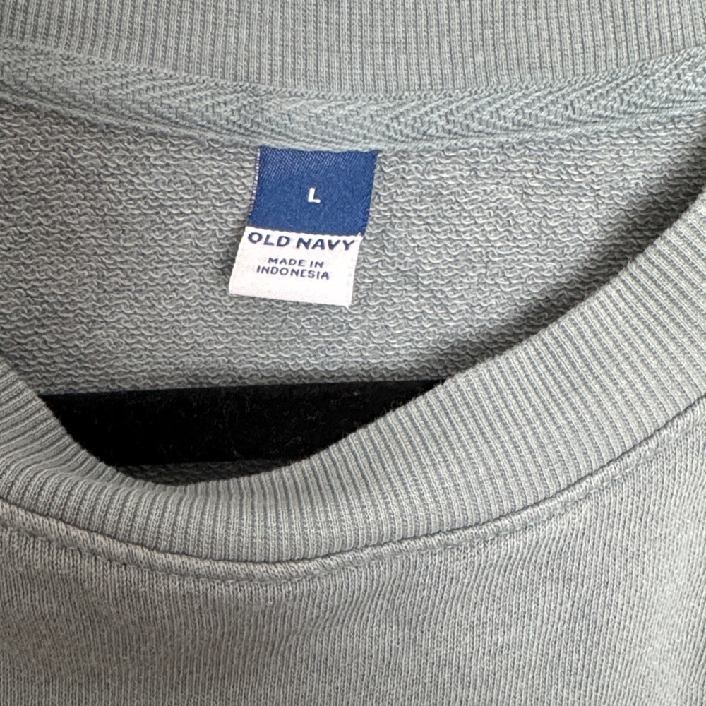Old Navy Drop-Shoulder Cropped Crew-Neck Size L - Picture 2 of 2